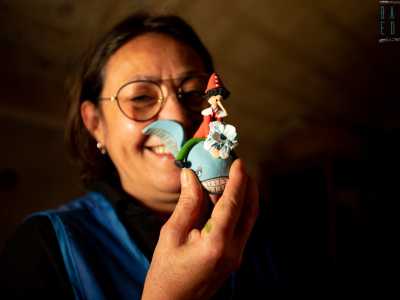 ...e soprattutto personaggi fiabeschi, tra cui spicca un piccolo Pinocchio sulla balena